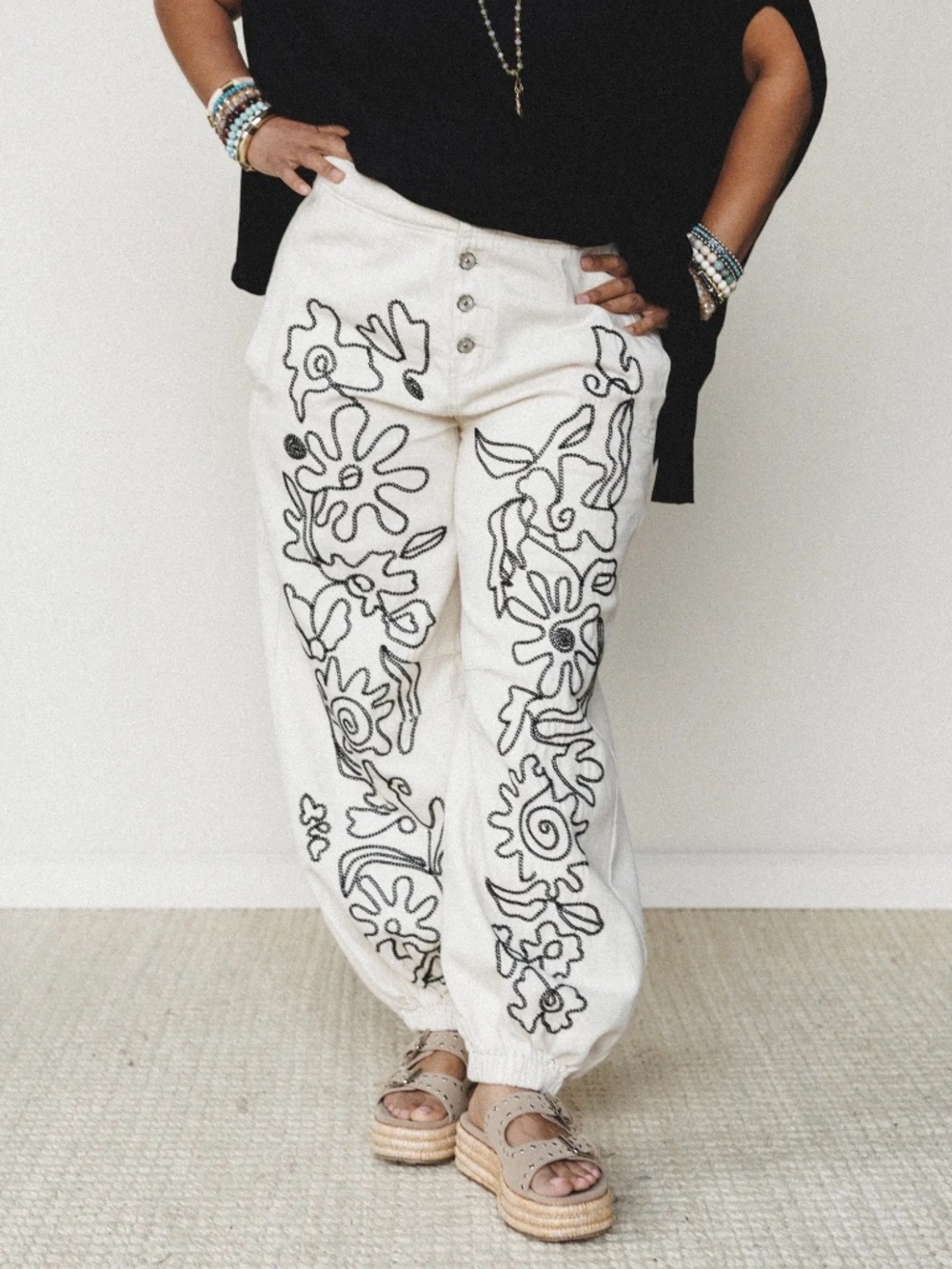 POL Floral Embroidered Balloon Pants Oatmeal Cream Joggers L